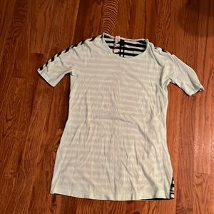Lululemon tee
